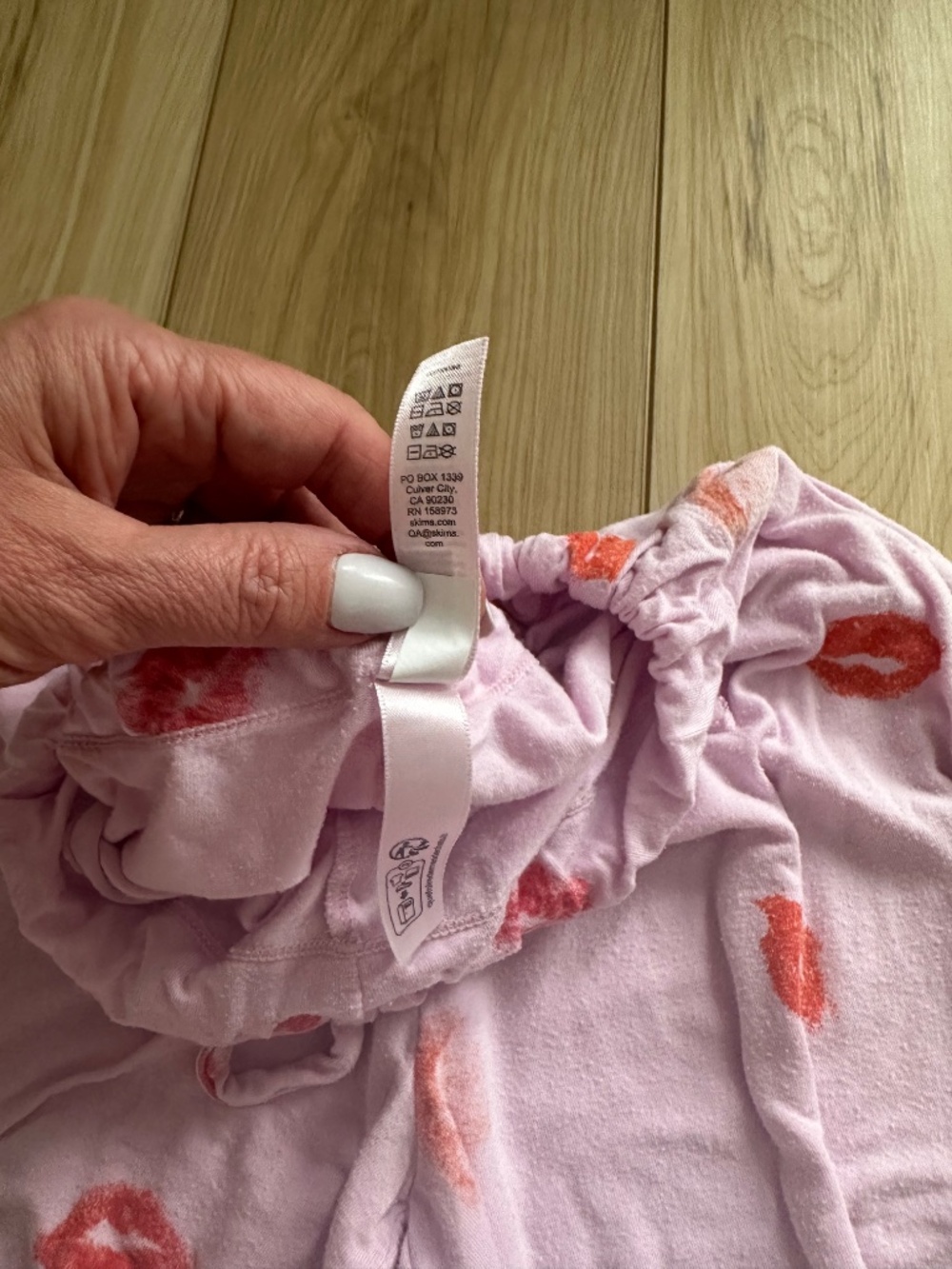 Skims Pink Lip Print PJ Pants Pajama Bottoms. Size S - Picture 3 of 3